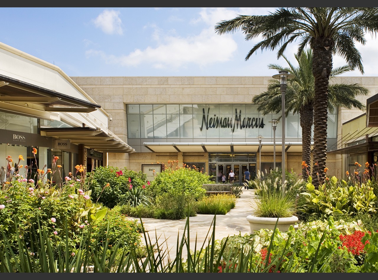 The Shops at La Cantera, powered by Malltip by Malltip Inc